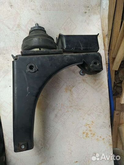 На Мерседес Вито 638