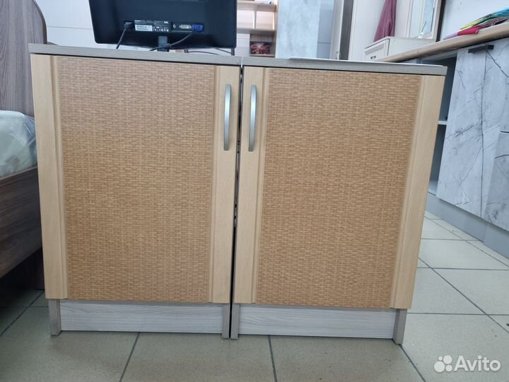 Тумба прикроватная