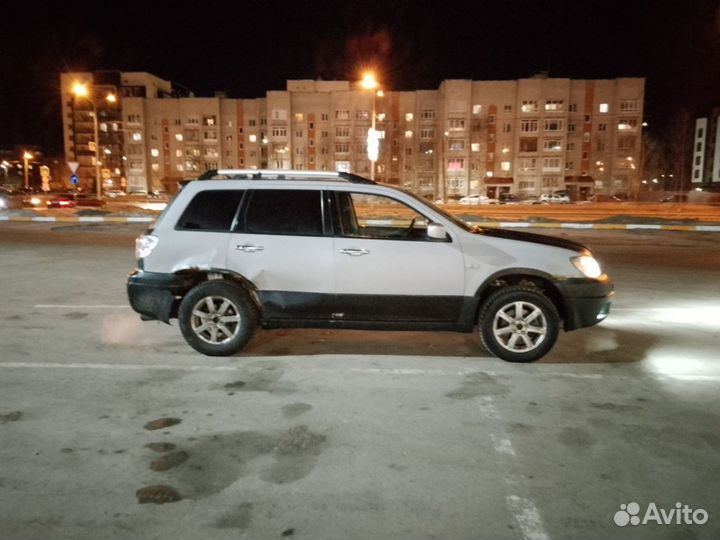 Mitsubishi Outlander 2.0 МТ, 2003, 300 000 км