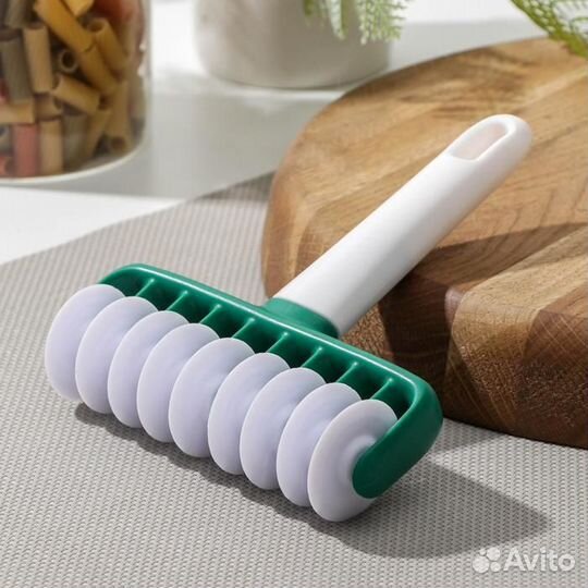 Валик для нарезки полос из теста konfinetta «Сладо