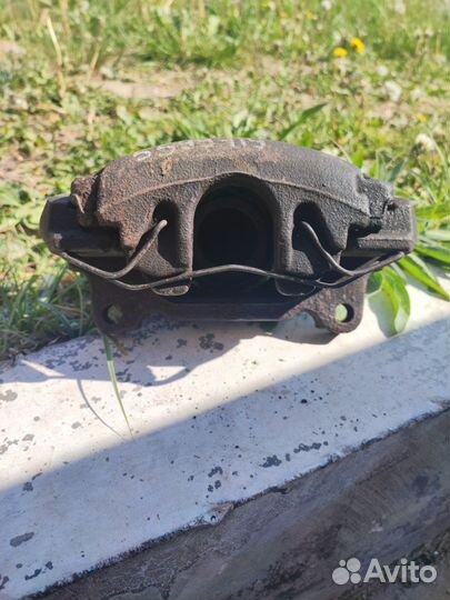 Тормозной суппорт golf 6