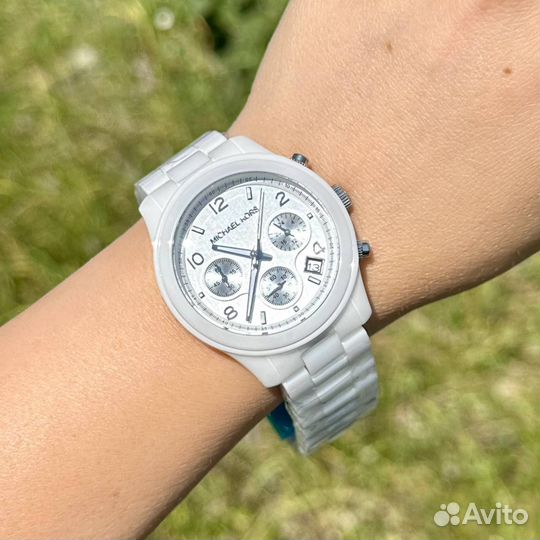 Часы Michael kors white
