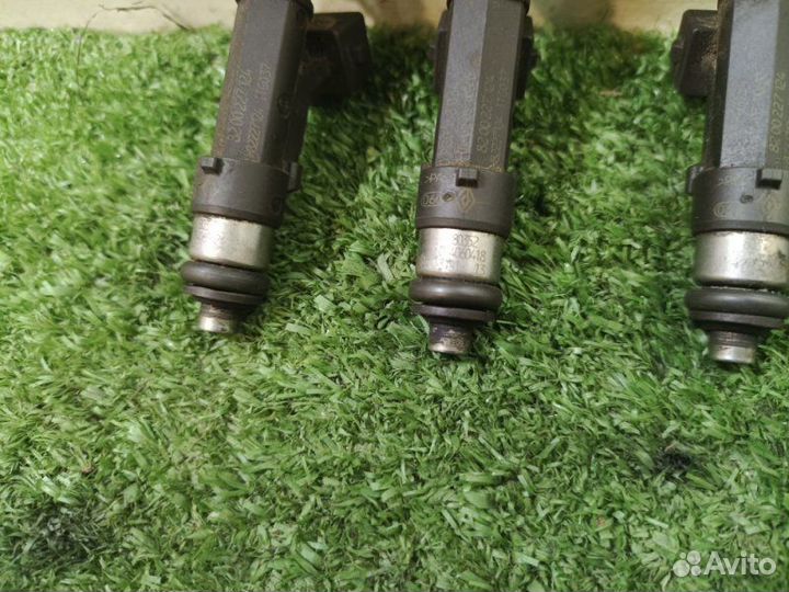 Форсунка Renault Logan седан 1.4 K7J710 2005