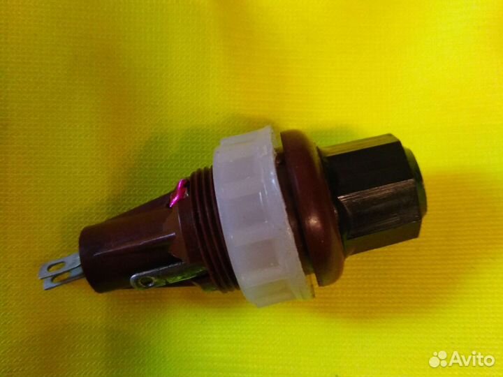 Держатель предохранителя