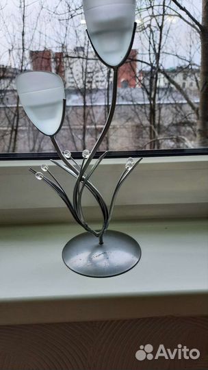 Подсвечник на 2свечи.И одна свеча новая