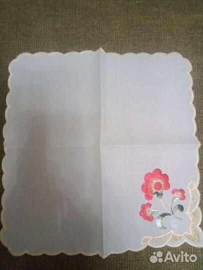 Скатерть новая шелковая