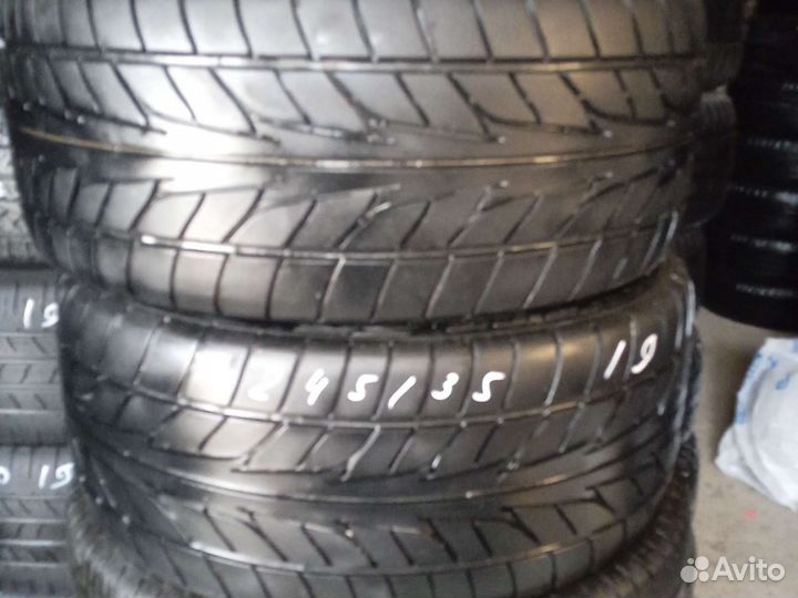 Nitto NT555 245/35 R19