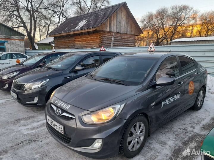 Инструктор по вождению