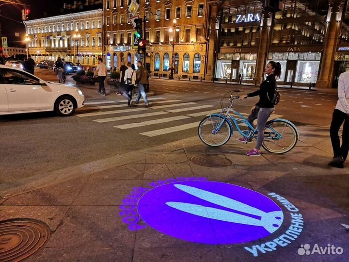 Гобо проектор для уличной рекламы