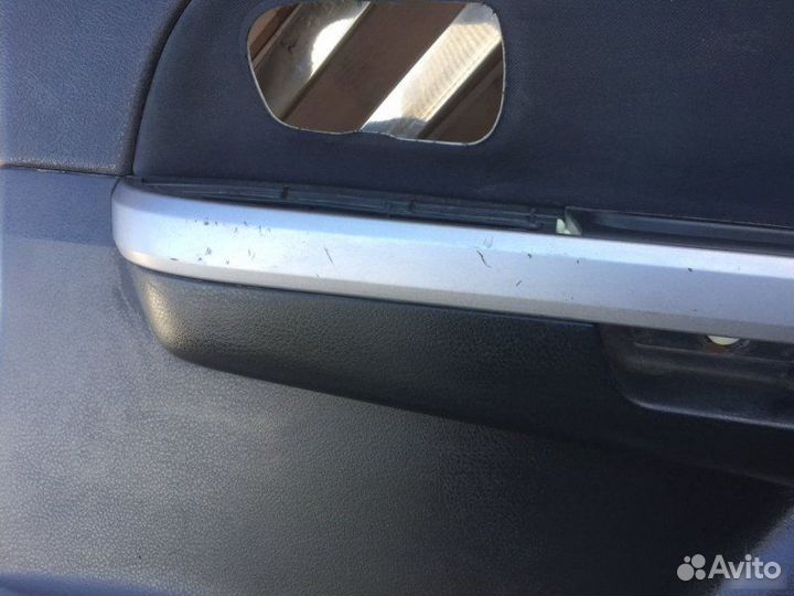 Обшивка двери задняя правая Suzuki Grand Vitara