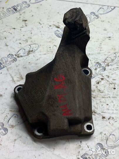 Кронштейн опоры двигателя Audi A6 C5 2.7