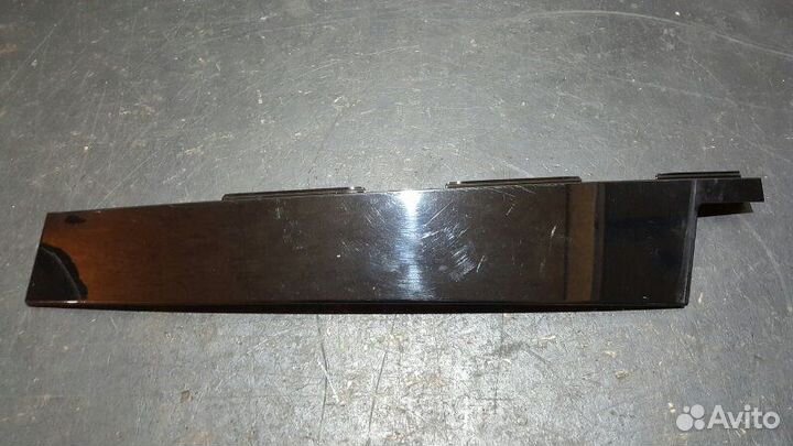 Накладка двери передняя правая Porsche Cayenne 958