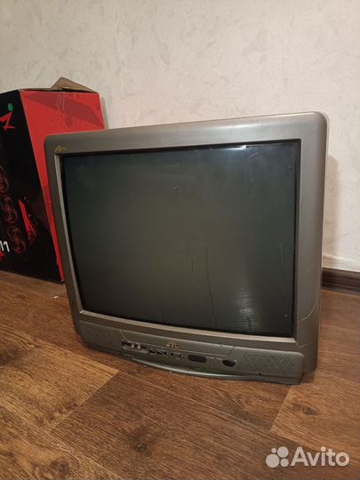 Телевизор старый