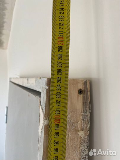 Дверь входная деревянная с коробкой