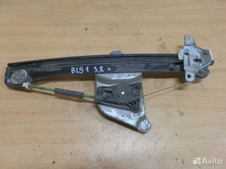Стеклоподъемник задний правый Кадиллак блс