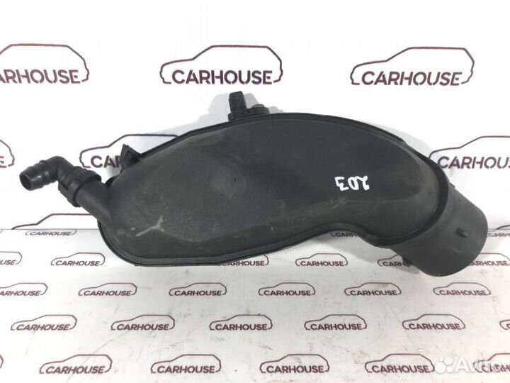 Патрубок воздушного фильтра Volkswagen Passat B5+