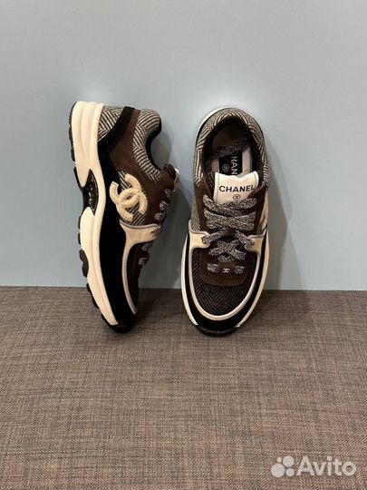 Женские кроссовки chanel