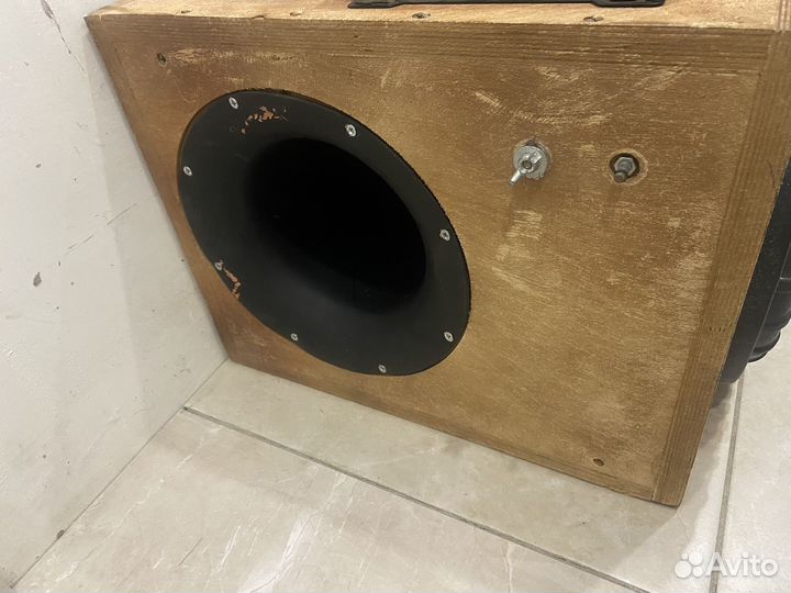 Продаю subwoofer,моноблок,провода