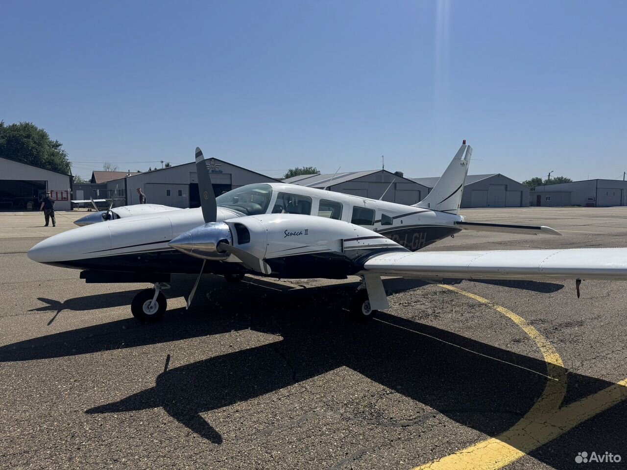 Самолет Piper Seneca PA-34-220T