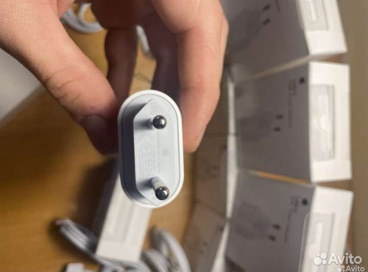 Зарядка на iPhone 20w