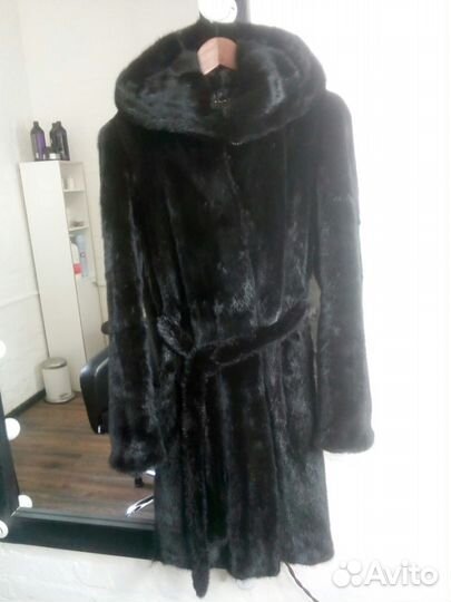 Шуба норковая черная