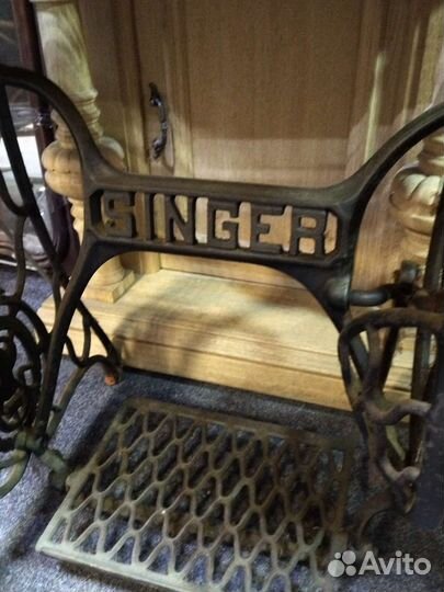 Швейная машина Singer