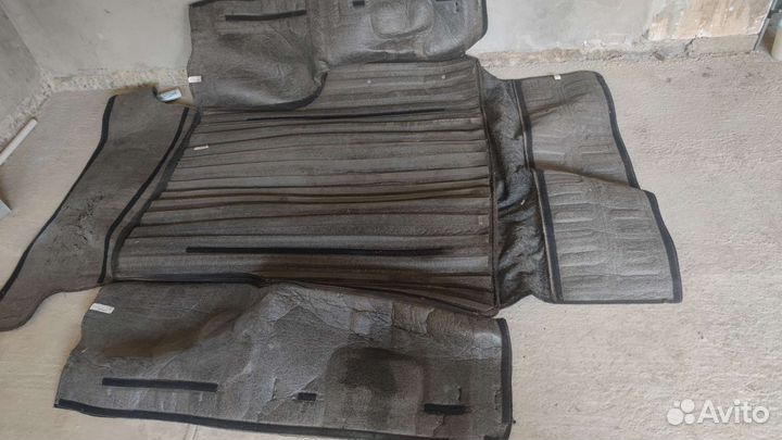 Ковролин бу для Митсубиси л-200 или hilux