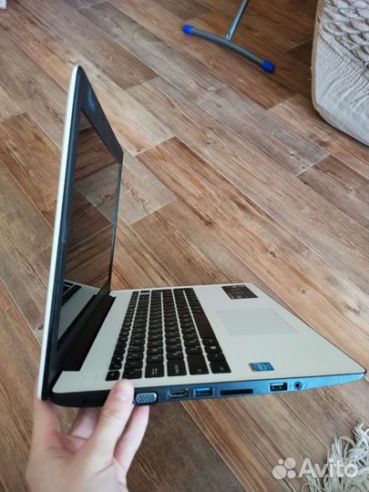 Ноутбук asus
