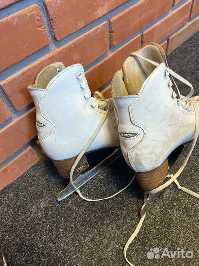 Профессиональные фигурные коньки