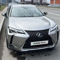 Lexus UX 2.0 CVT, 2019, 70 300 км, с пробегом, цена 2 999 999 руб.