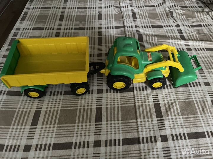 Трактор с прицепом Полесье