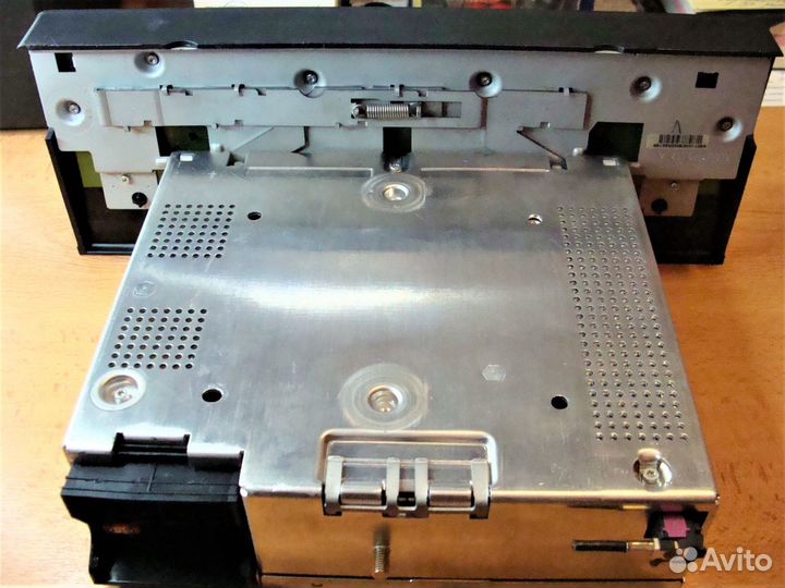 Оригинальная акустика и магнитола на BMW Е39