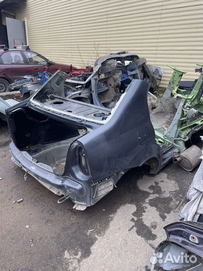 Renault logan Задняя часть кузова