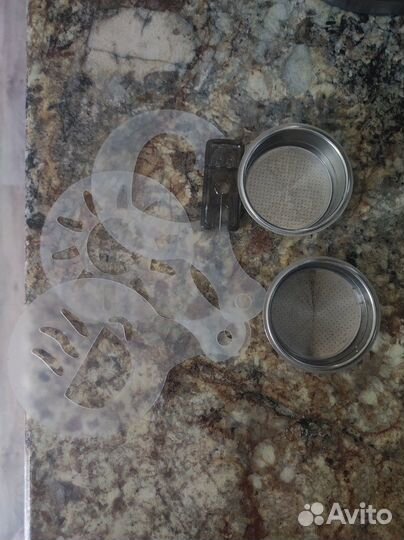 Кофеварка рожковая Polaris PCM 1535E