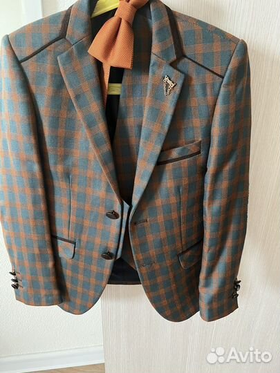 Костюм тройка на мальчика