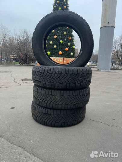 Pirelli Ice Zero 215/65 R17 103T
