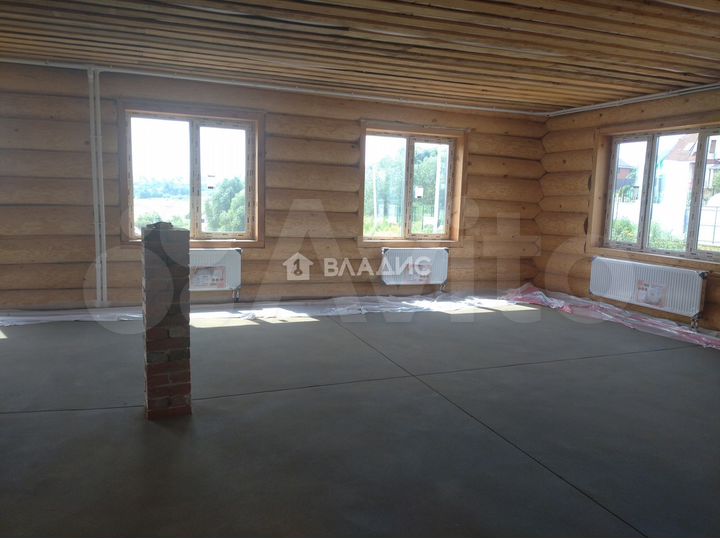 Дом 465 м² на участке 40 сот.