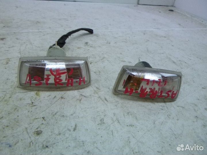 Повторитель на крыло левый opel astra H 2004