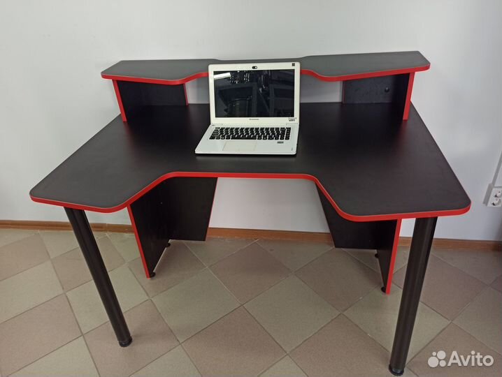 Игровой стол компьютерный