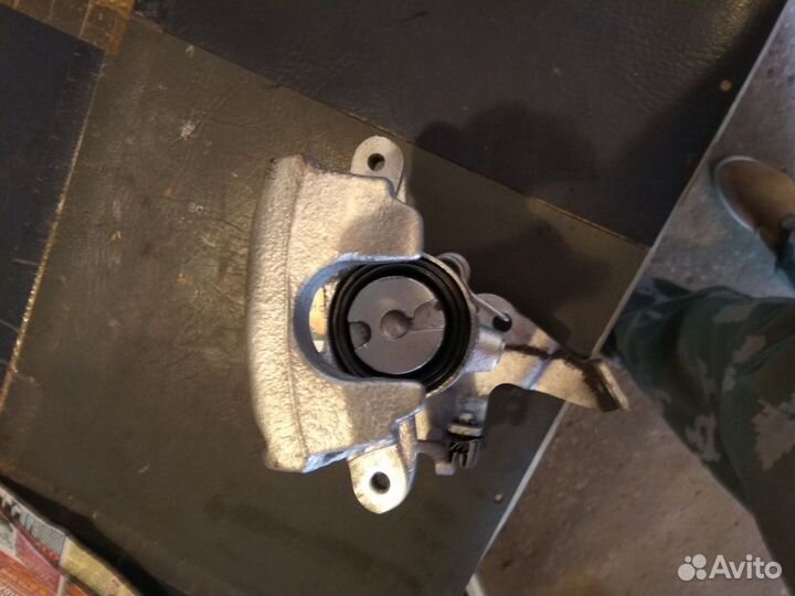 Суппорт задний правый