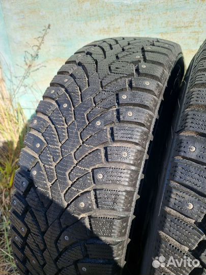 Pirelli Formula Ice 215/65 R16 98T