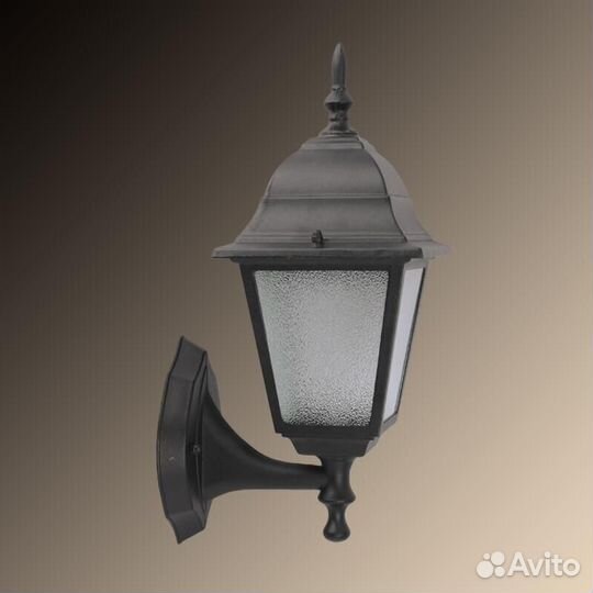 Бра настенный металлический со стеклом