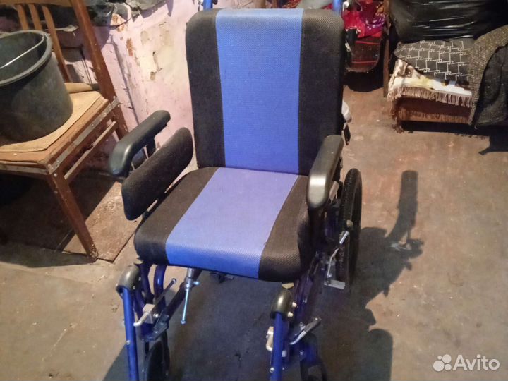 Инвалидная коляска