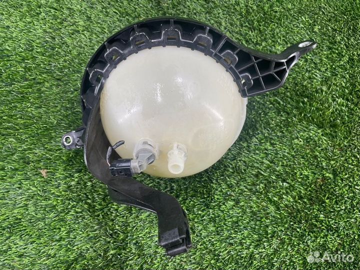 Бачок расширительный Bmw 5 F10 N20B20 2011