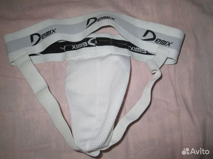 Защита паха для единоборств Demix