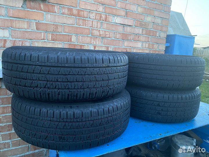 Continental ContiCrossContact LX 215/65 R16 98H