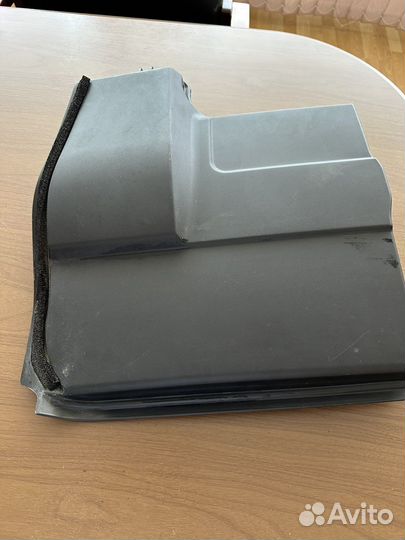 Крышка аккумулятора Рэндж Ровер Спорт 2012г