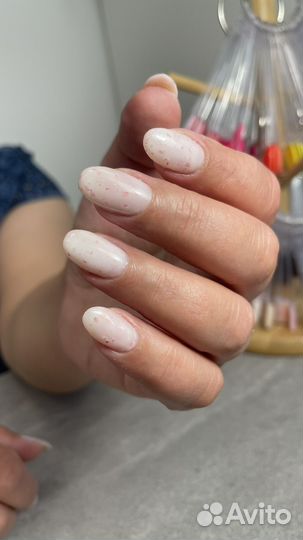 Модель на маникюр