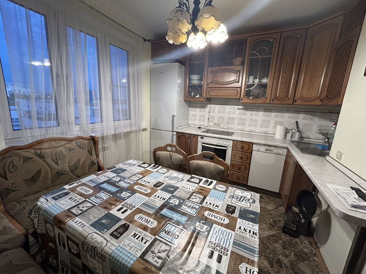 3-к. квартира, 88 м², 6/13 эт.