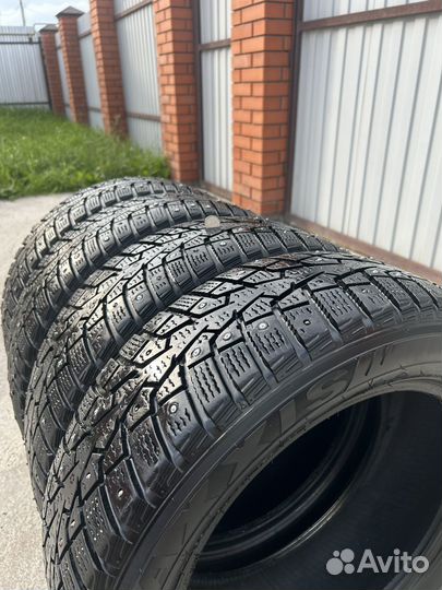 Maxxis ArcticTrekker NP3 185/60 R15 88T